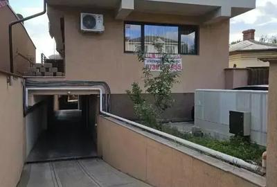 Apartament cu 3 camere decomandat în Herăstrău