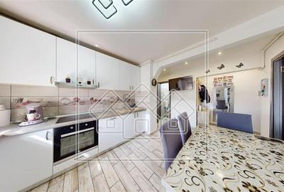 Apartament cu 3 camere decomandat în Mihai Viteazul