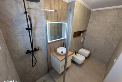 Casă cu 4 camere cu Teren 440 Mp în Central