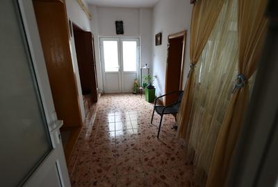 Casă cu 5 camere cu Canalizare în Muncitoresc - 10