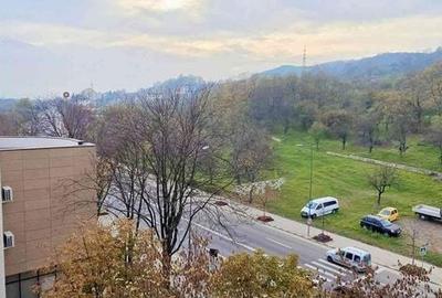 Apartament cu 3 camere în Traian