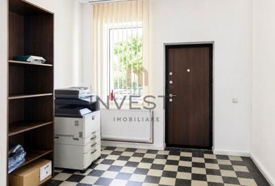 Casă individuală cu 7 camere cu Canalizare în Central - 11