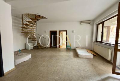 Apartament cu 3 camere decomandat în Aviatorilor