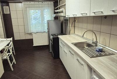 Apartament cu 3 camere decomandat în Timpuri Noi