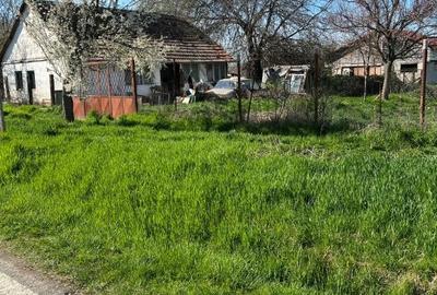 Casă individuală cu 2 camere cu Teren 2000 Mp în Ghilad