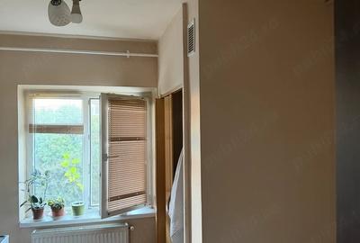Apartament cu 3 camere decomandat în Aradului - 2