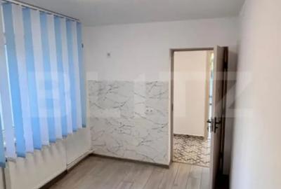 Apartament cu 3 camere decomandat în Dâmbu Pietros