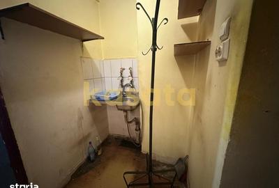 Garsonieră în Titan