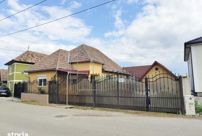 Casă cu 4 camere cu Teren 732 Mp în Central - 3