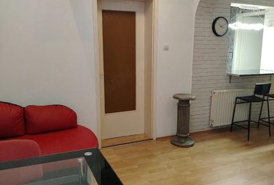 Apartament cu 3 camere decomandat în Girocului - 2