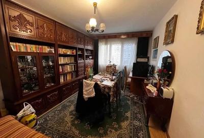 Apartament cu 3 camere decomandat în Aurel Vlaicu