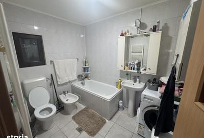 Casă cu 5 camere cu Teren 1200 Mp în Giulești