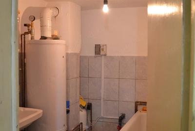 Casă cu 5 camere cu Teren 1400 Mp în Socol - 3
