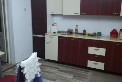 Casă cu 4 camere în Frumușeni - 1
