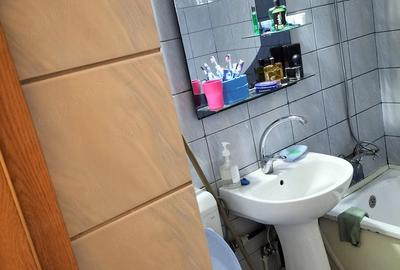Apartament cu 2 camere decomandat în Micro 14 - 1