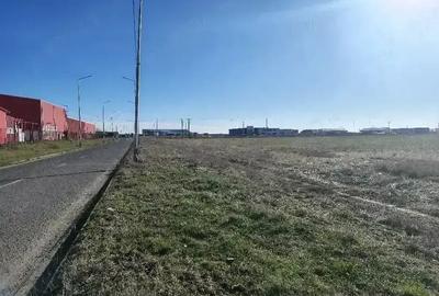 Teren de 9972 mp, în Sud