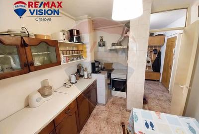 Apartament cu 3 camere decomandat în Valea Rosie - 4