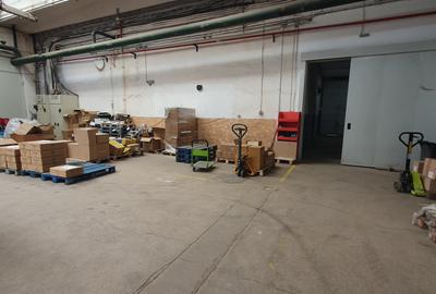 Spațiu industrial, de 1,800 mp, în Astra