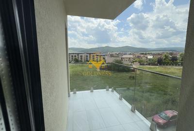 Apartament cu 3 camere semidecomandat, mobilat în Florești - 9