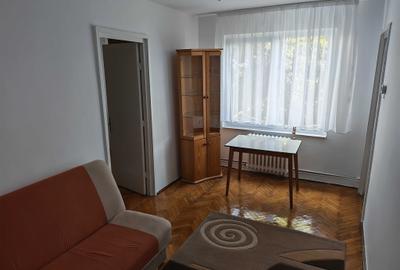 Apartament cu 2 camere nedecomandat în Micro 14