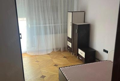 Apartament cu 3 camere decomandat în UTA - 10
