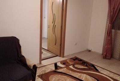 Apartament cu 2 camere semidecomandat în Km 4 - 3