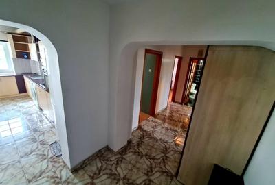 Apartament cu 3 camere decomandat în Nicolina - 3