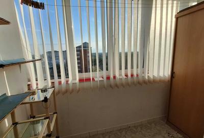 Apartament cu 3 camere semidecomandat în Rogerius - 16