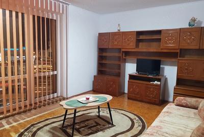 Apartament cu 2 camere decomandat în 15 Noiembrie - 9