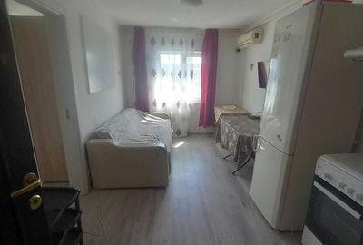 Apartament cu 2 camere în Micro 11