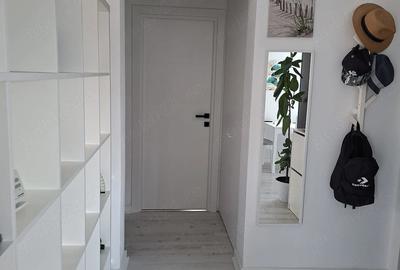 Apartament cu 2 camere semidecomandat în Florești