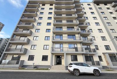 Apartament cu 2 camere decomandat în Tractorul