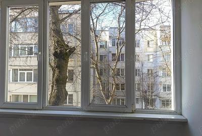 Apartament cu 3 camere decomandat în Central - 1