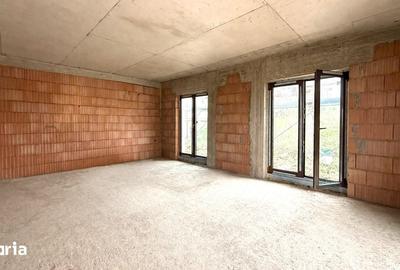 Casă cu 4 camere cu Teren 490 Mp în Jucu
