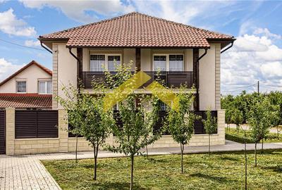 Casă individuală cu 10 camere cu Canalizare în Nord - 1