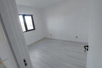 Casă cu Teren 312 Mp în 1 Decembrie