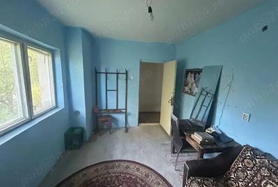 Apartament cu 2 camere decomandat în Stâlpu