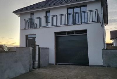 Casă cu Teren 445 Mp în Vladimirescu