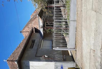 Casă cu 3 camere cu Teren 1350 Mp în Sărmașu - 1