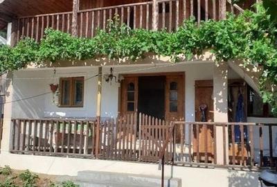 Casă cu 3 camere cu Teren 55 Mp în Valea