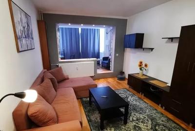 Apartament cu 2 camere decomandat în Titan