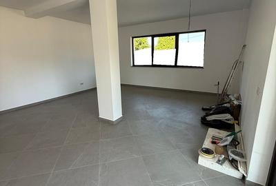 Spațiu comercial, de 49.7 mp, în Șcheia