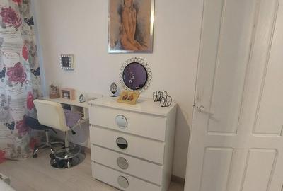 Apartament cu 2 camere decomandat în Decebal