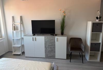 Garsonieră semidecomandată în Central - 2