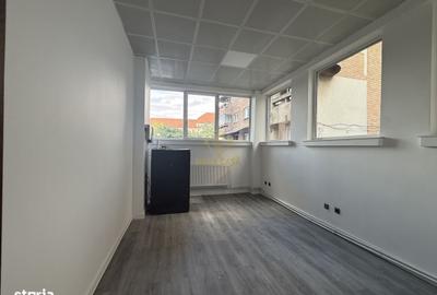 Spațiu comercial, de 18 mp, în Ultracentral