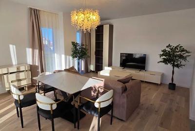 Apartament cu 2 camere decomandat, mobilat în Central
