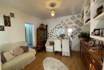 Casă cu 4 camere cu Garaj în Central - 3
