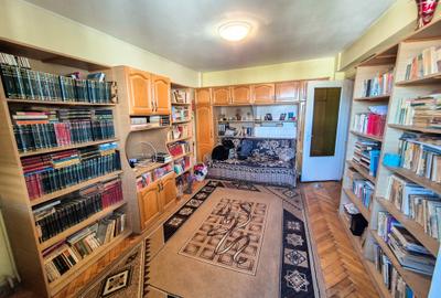 Apartament cu 3 camere decomandat în Ultracentral