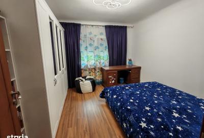 Apartament cu 4 camere decomandat în Calea București