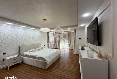 Casă cu 5 camere cu Teren 2950 Mp în Micești